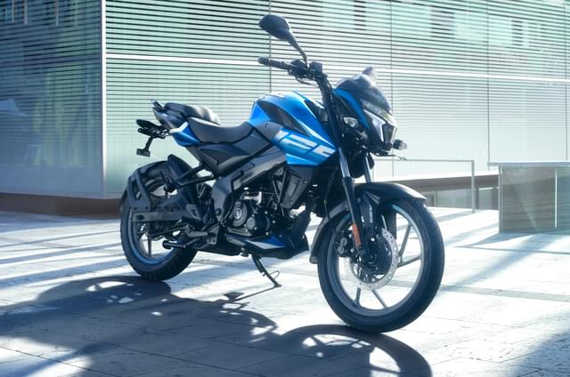Bajaj Pulsar NS125 single-channel ABS launched at Rs 1.07...